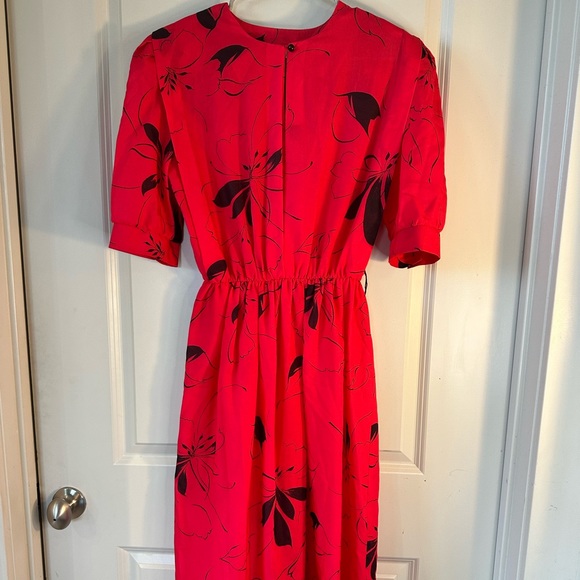 Vintage Sunshine Alley Puff Sleeve Red & Black MIDI Dress, size Medium - Picture 6 of 7